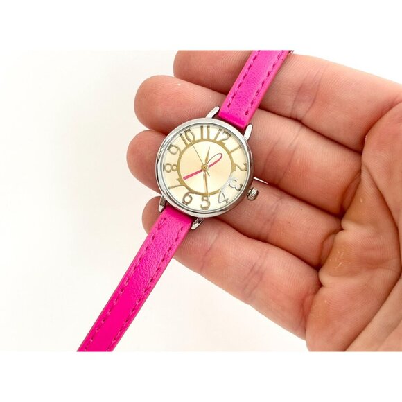 Avon Breast Cancer Awareness Pink Vintage Women's Wristwatch - 25mm - WORKS! - Picture 2 of 8
